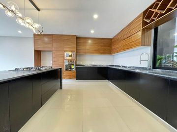 Paraisos del Tesoro Casa con hermosa vista en venta