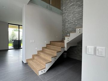 CASA EN VENTA EN JOCKEY RESIDENCIAL