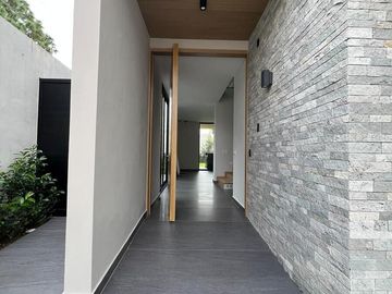CASA EN VENTA EN JOCKEY RESIDENCIAL