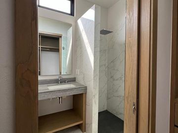 CASA EN VENTA EN JOCKEY RESIDENCIAL