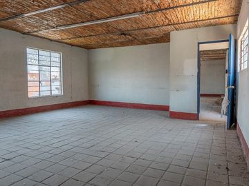 Edificio en venta frente a la rotonda de los hombres ilustres de Jalisco