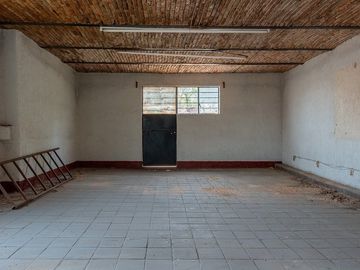 Edificio en venta frente a la rotonda de los hombres ilustres de Jalisco