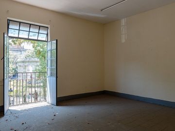 Edificio en venta frente a la rotonda de los hombres ilustres de Jalisco