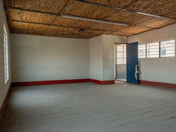 Edificio en venta frente a la rotonda de los hombres ilustres de Jalisco