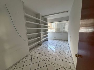 Se rentan oficinas en Plan de San Luis esquina Circunvalación