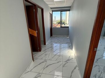 Se rentan oficinas en Plan de San Luis esquina Circunvalación