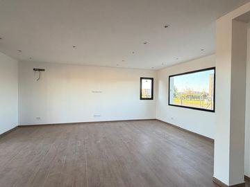 Casa en San Sebastián a Estrenar | en Venta Área 1 | Jardín con Pileta