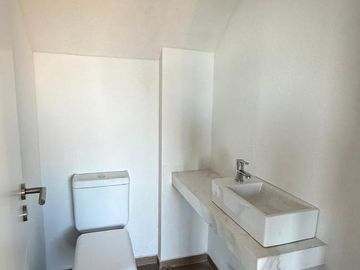 Casa en San Sebastián a Estrenar | en Venta Área 1 | Jardín con Pileta