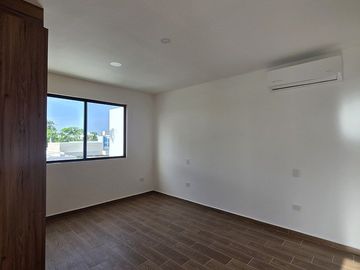 CASA EN VENTA EN PRIVADA RESIDENCIAL EN CHOLUL, MÉRIDA