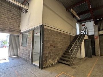 Renta Bodega Comercial en Santa Fe