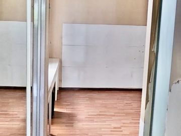 DISEWAKAN RUMAH GREENWICH ROYAL RESIDENCE 2LT SEMI FURNISH WIYUNG