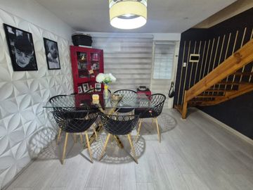 Casa en venta 3D y 1B. Lomas del Maipo condominio cerrado