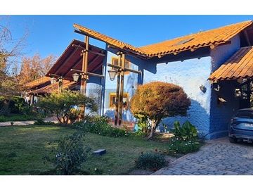 Casa Condominio 4 hab y piscina en  Buin