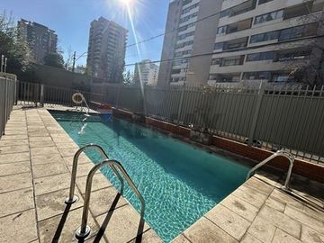 Amplio y moderno departamento en Las Condes