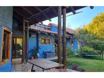 Parcela Urbana 4 hab y piscina en  Buin