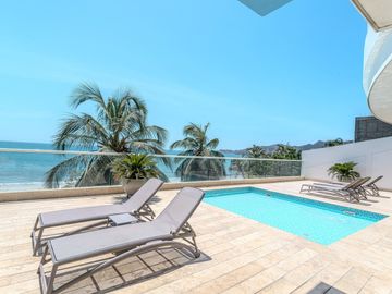 Apartamento en venta de 2 hab. en Playa Salguero, Santa Marta
