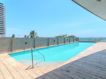 Apartamento en venta de 2 hab. en Playa Salguero, Santa Marta