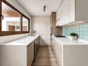 Linda y acogedora casa remodelada sector Alto las Condes
