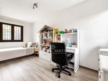 Linda y acogedora casa remodelada sector Alto las Condes