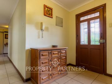 ARRIENDO! Casa con gran terreno en calle cerrada en Quilin, MACUL
