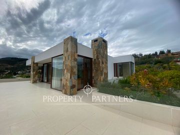 ARRIENDO POR DIA VERANO 2027 Espectacular casa con vista privilegiada en Condominio