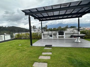 EN VENTA  DEPARTAMENTO MODERNO LOMAS DE MONTESERRIN