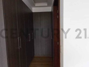 EN VENTA  DEPARTAMENTO MODERNO LOMAS DE MONTESERRIN
