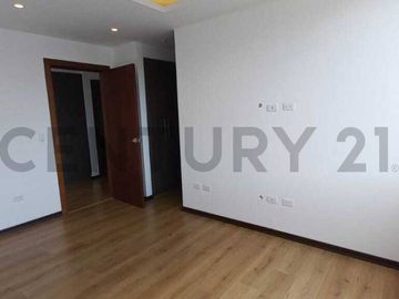 EN VENTA  DEPARTAMENTO MODERNO LOMAS DE MONTESERRIN