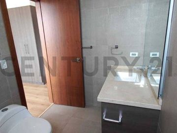 EN VENTA  DEPARTAMENTO MODERNO LOMAS DE MONTESERRIN