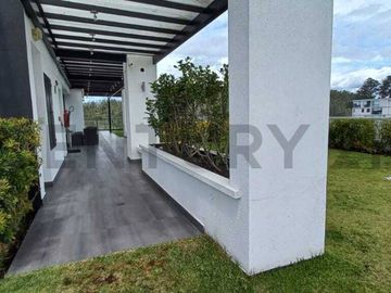 EN VENTA  DEPARTAMENTO MODERNO LOMAS DE MONTESERRIN