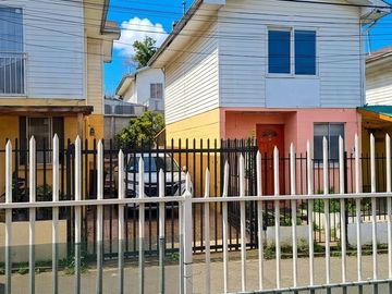 Venta de casa en condominio en barrio residencial de Belloto Norte. 98 M$.