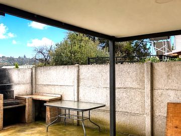 Venta de casa en condominio en barrio residencial de Belloto Norte. 98 M$.