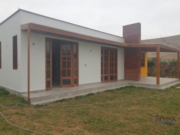 SE VENDE TERRENO  CON MUY BUENA UBICACION EN EL CONDOMINIO LOS DAMASCOS