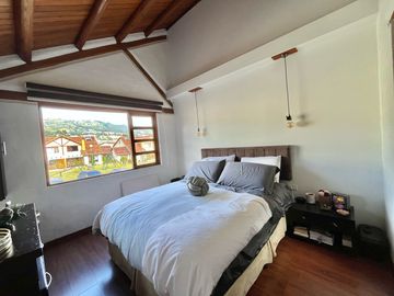 IRA VENDO CASA 240M2, 3 HABITACIONES  EN SECTOR CONOCOTO