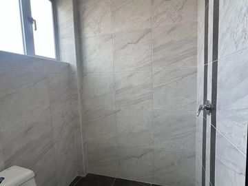 IRA Venta Suite con parqueadero sector Abdón Calderón Sangolquí