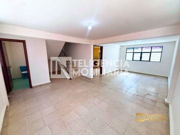 CASA EN VENTA - SANTA CRUZ