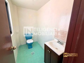 CASA EN VENTA - SANTA CRUZ