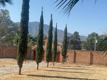 VENTA DE CASA, TERRENO AMPLIO, A PIE DE CARRETERA, IXTLAHUACÁN DE LOS MEMBRILLOS