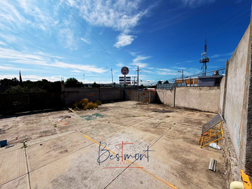 Renta de Bodega Comercial en esquina sobre Blvd Valsequillo, San Fco Tot