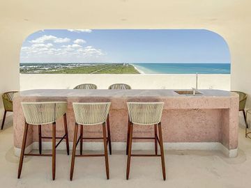 Departamento en venta amueblado, equipado frente a la playa, Telchac Puerto