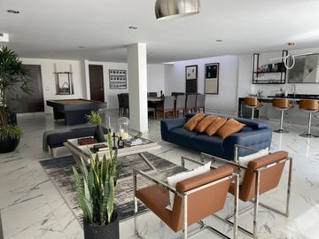 CASA VENTA JURIQUILLA con Alberca y Sotano