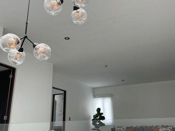 CASA VENTA JURIQUILLA con Alberca y Sotano
