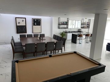 CASA VENTA JURIQUILLA con Alberca y Sotano