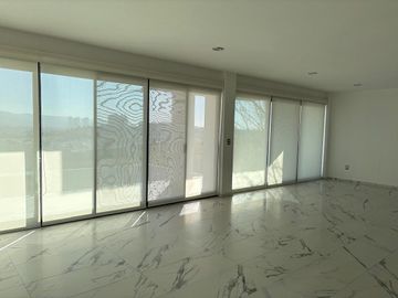 CASA VENTA JURIQUILLA con Alberca y Sotano