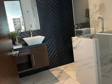 CASA VENTA JURIQUILLA con Alberca y Sotano