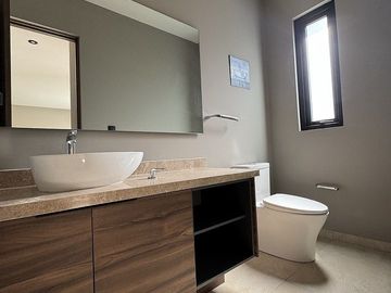 VILLAS CARRIEDO RENTA CASA amplio jardín extendido con terraza