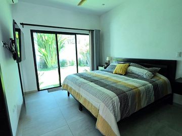 RESIDENCIA EN PRIVADA EN RENTA  TEMOZON NORTE