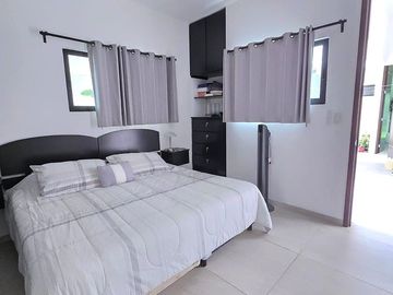 RESIDENCIA EN PRIVADA EN RENTA  TEMOZON NORTE
