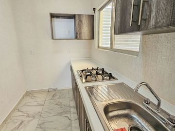 Casa · 3 Recámaras · Estudio · Privada · Seguridad · Villas del Arte · Polígono