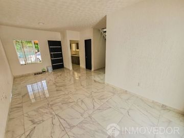 Casa · 3 Recámaras · Estudio · Privada · Seguridad · Villas del Arte · Polígono